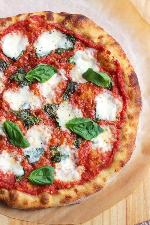 Pizza history and 3 recipes